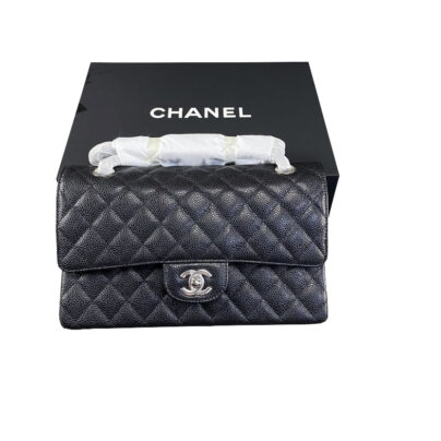 Black Medium Chanel Quilted Classic Flap Caviar Leather Shoulder bag