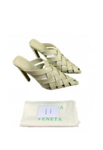 Bottega Veneta Olive Green Leather Pumps size 40