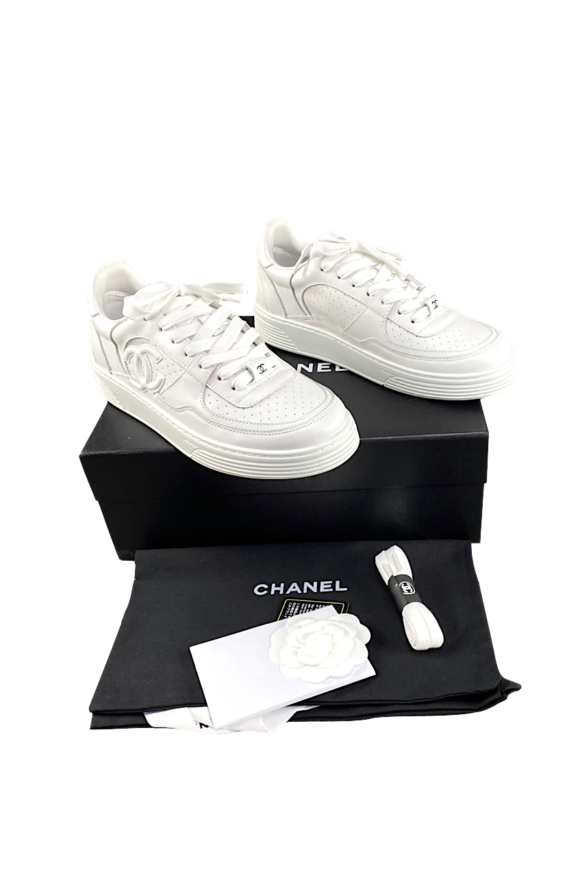 Chanel CC Logo White Calfskin Leather Sneakers 2023 Size 38 - Wornright  Authenticated Shopping