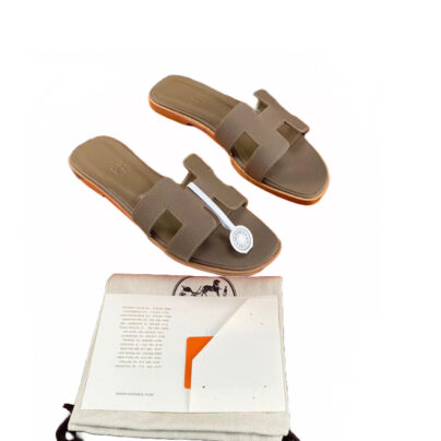 Hermes Oran Etoupe Epsom Leather flat sandals size 38