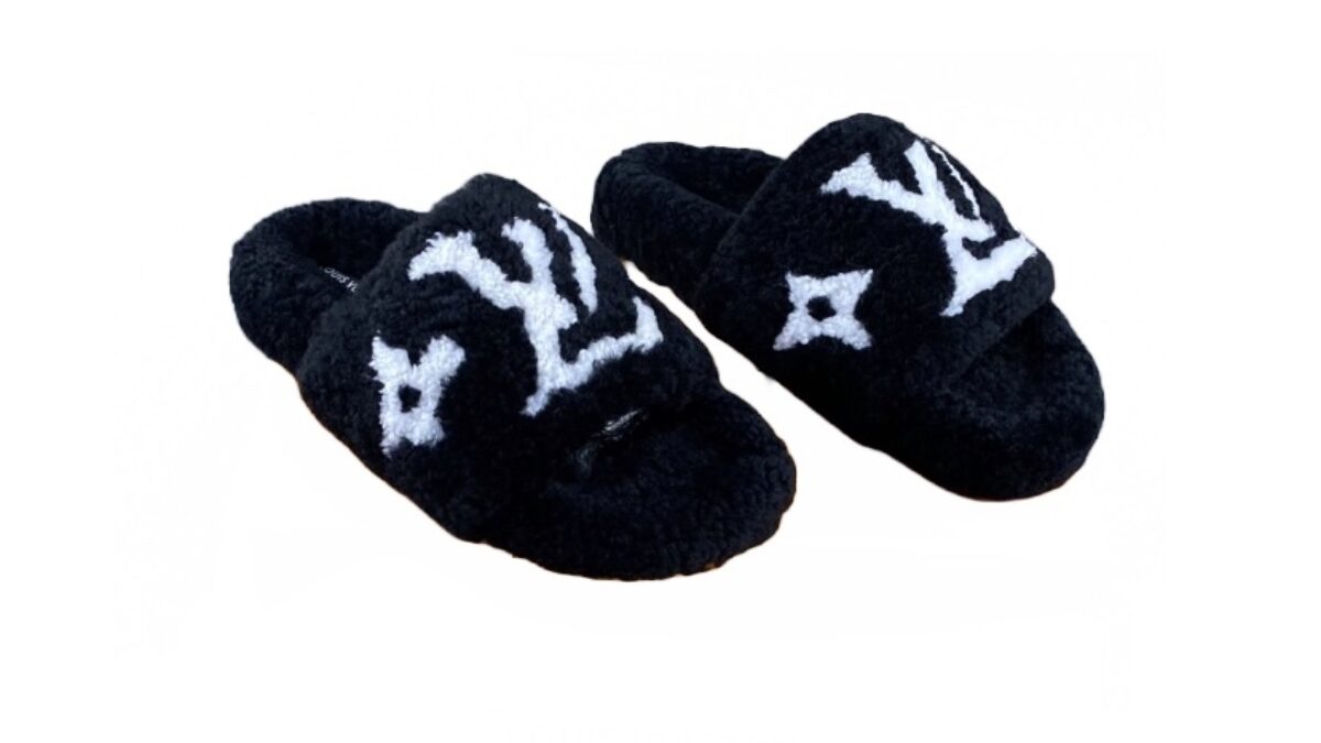 Louis Vuitton Homey Black Shearling Fur Slippers Size 39 - Wornright  Authenticated Shopping