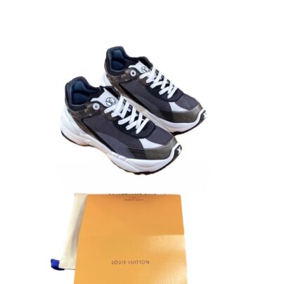 Louis Vuitton Run 55 Trainers Black Size 40