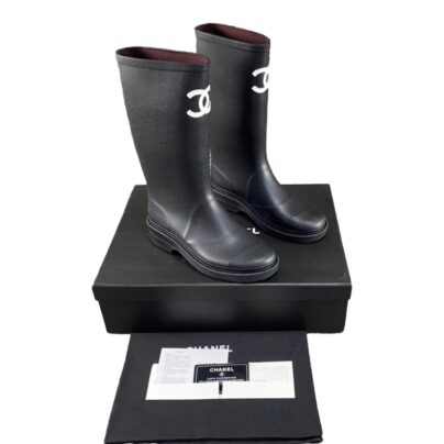 Chanel Black Rain Boots in Rubber Size 38
