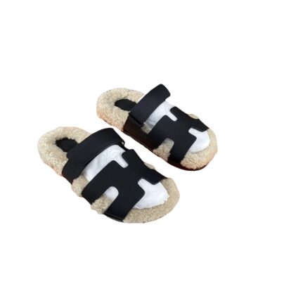 Hermès Chypre Fur Sandals Black Calfskin Ecru Shearling