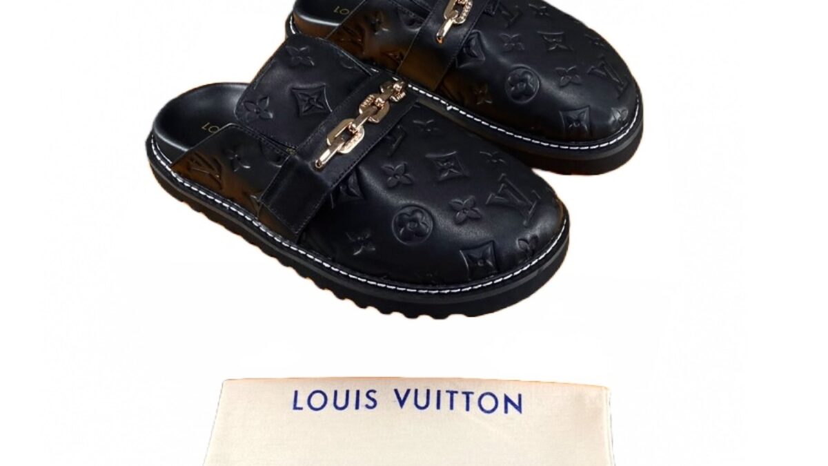 Louis Vuitton Black LV Cosy Flat Comfort Clogs Embossed Leather