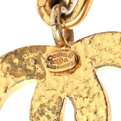 Chanel Gold and Black Metal Belt back