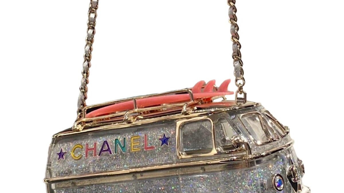 Chanel-Mini-Van-Minaudiere-