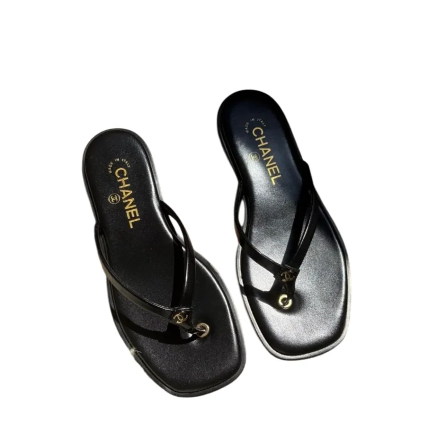 Chanel 2026 FW Black Leather Flat Thong Sandals