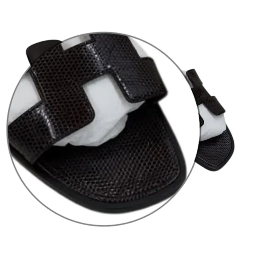 Hermes Oran Black Shiny Lizard Leather Sandals details