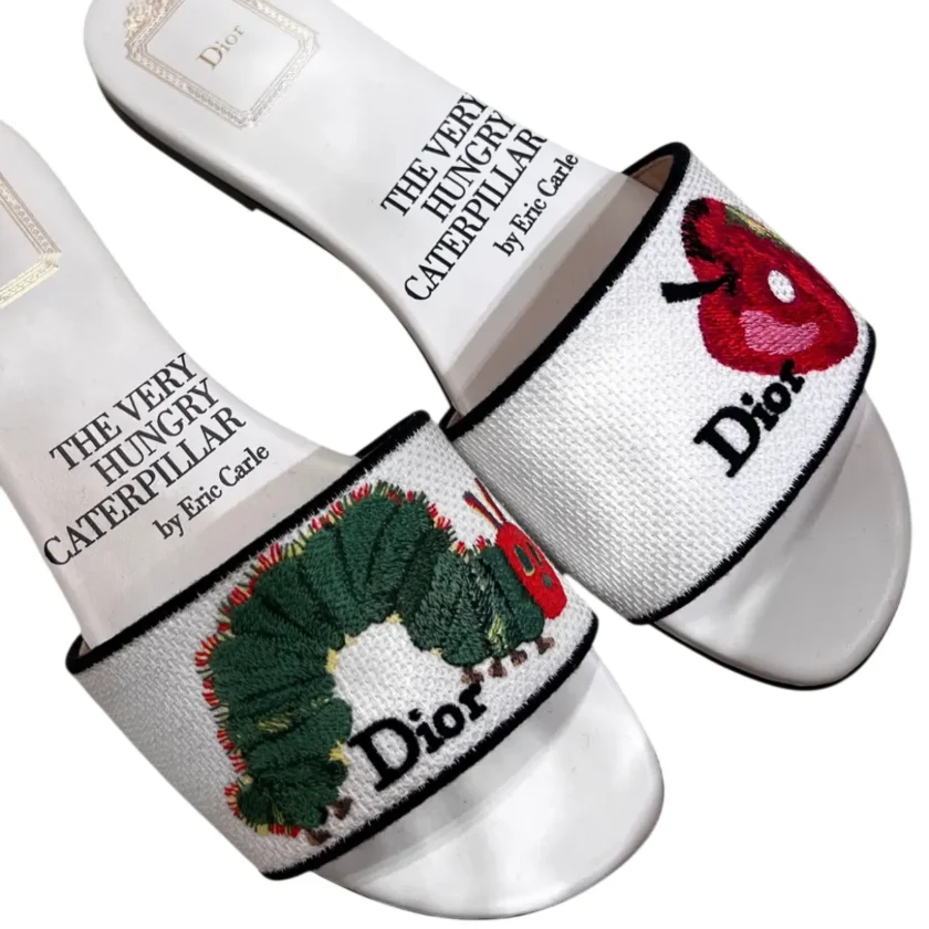 New Dior Dway Slide White Embroidered Cotton Multicolor Book Cover Motif