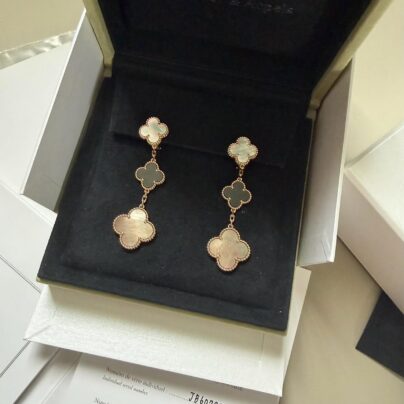 New Van Cleef & Arpels Magic Alhambra 3 Motifs Earrings Mother of Pearl Onyx Yellow Gold