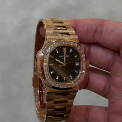 Patek Philippe Nautilus 40mm 18k Rose Gold Diamond Watch 5723:1R 010