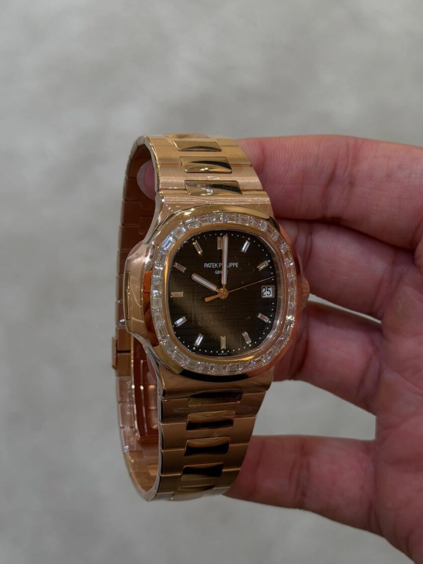 Patek Philippe Nautilus 40mm 18k Rose Gold Diamond Watch 5723:1R 010