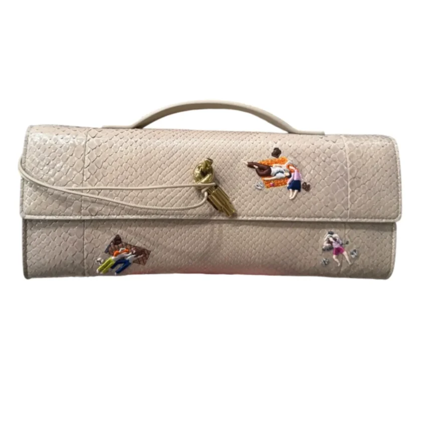 Bottega Veneta Small Andiamo Beige leather clutch