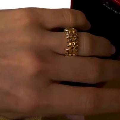 Cartier Clash De Cartier Double Row Ring 18K Yellow Gold CRB4238300