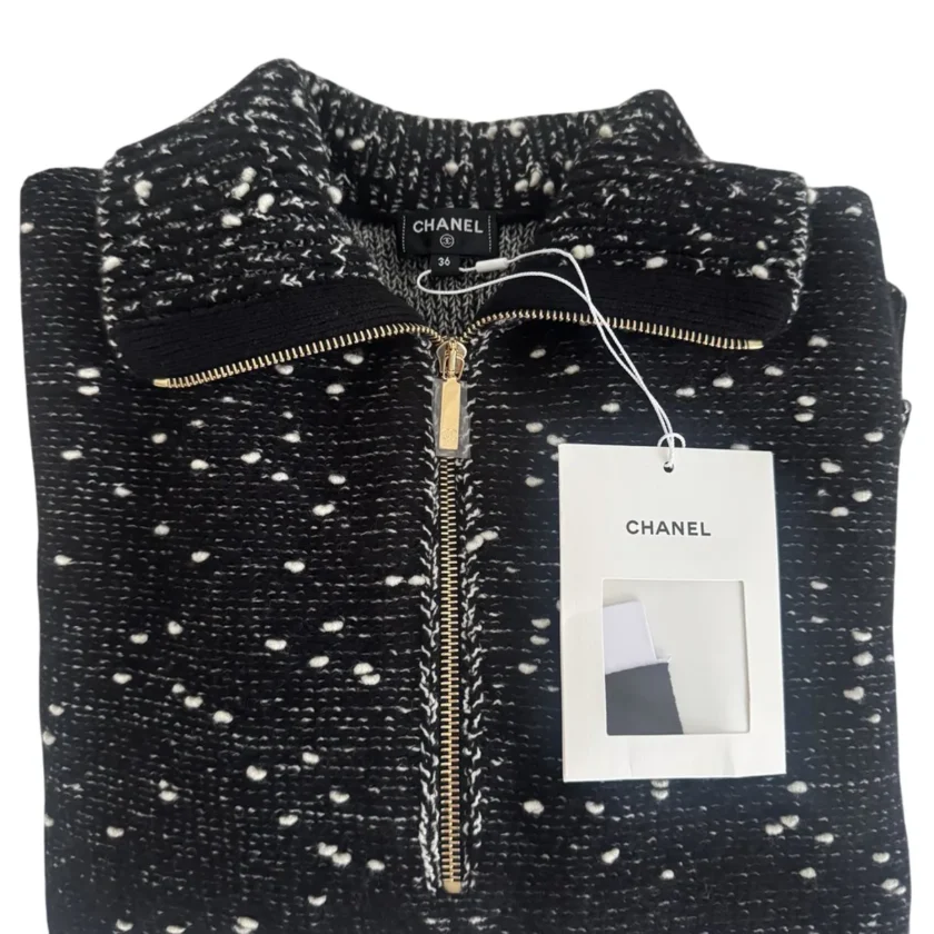 Chanel Black White Knit quarter zip sweater size 36 front
