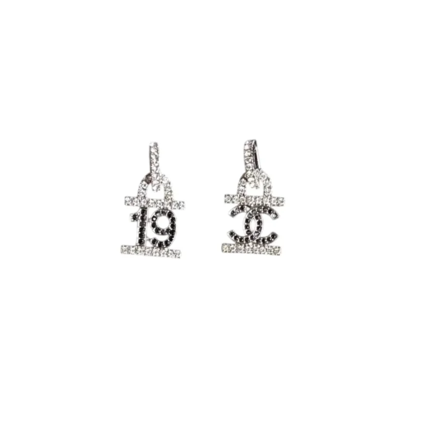 Chanel Crystal 19 CC earrings