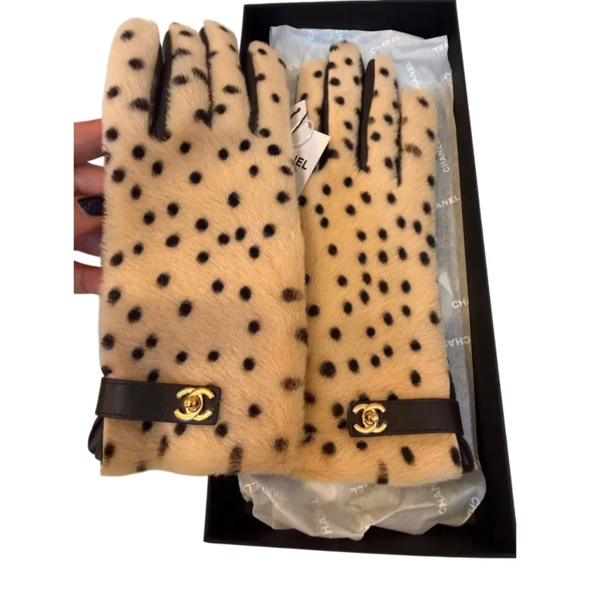 Chanel Metiers D'Art 2026 Pony Hair Cheetah Print Gloves
