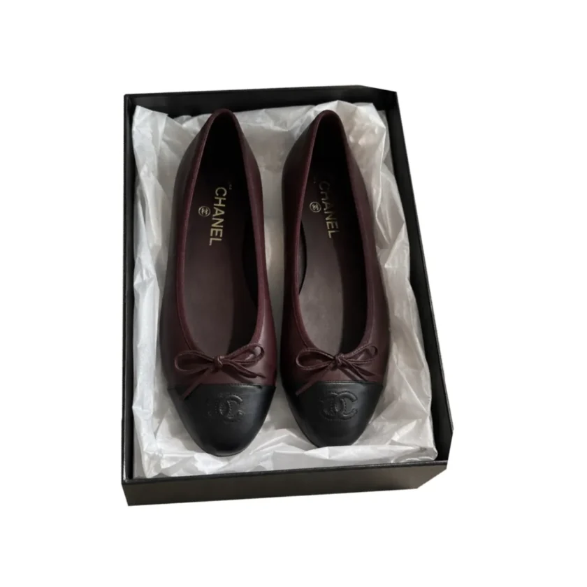 New Chanel Lambskin Cap Toe CC Ballerina Flats Burgundy Black 39 FR
